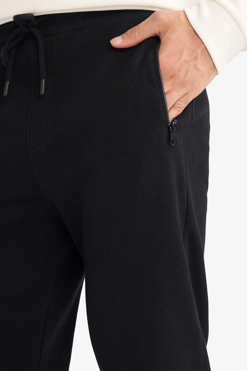 DeFacto Black Man Regular Fit Pocketed Straight Leg Sweatpants Casual - Image 4